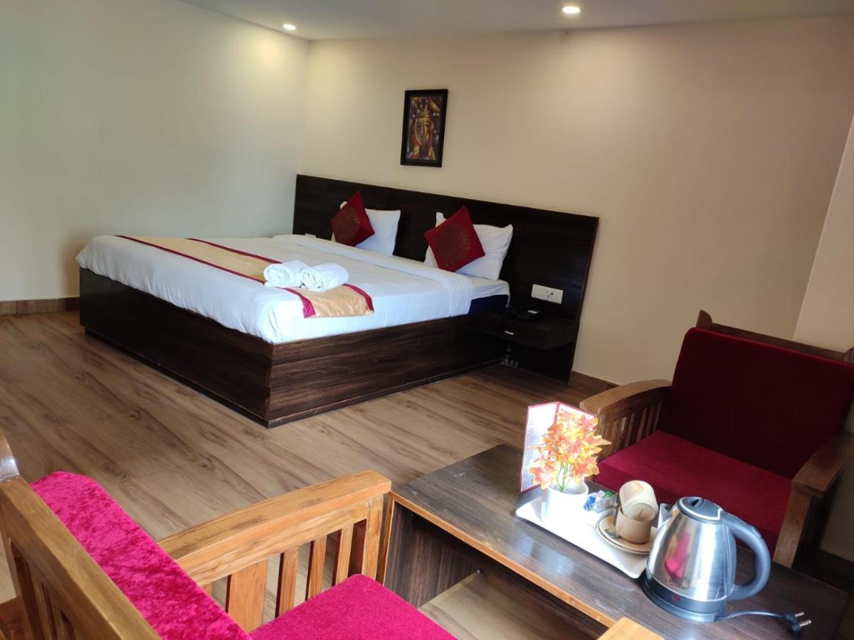 Hotel The Narayani Continental Gangtok Exterior photo