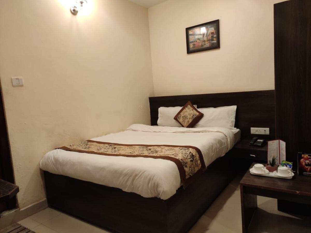 Hotel The Narayani Continental Gangtok Exterior photo