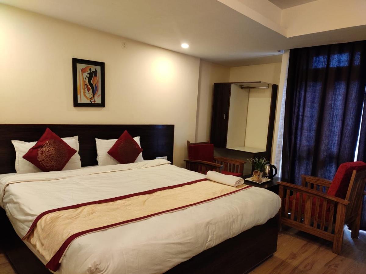 Hotel The Narayani Continental Gangtok Exterior photo