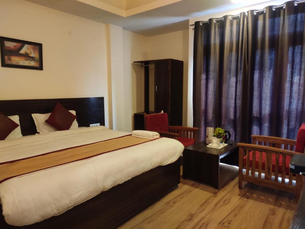 Hotel The Narayani Continental Gangtok Exterior photo