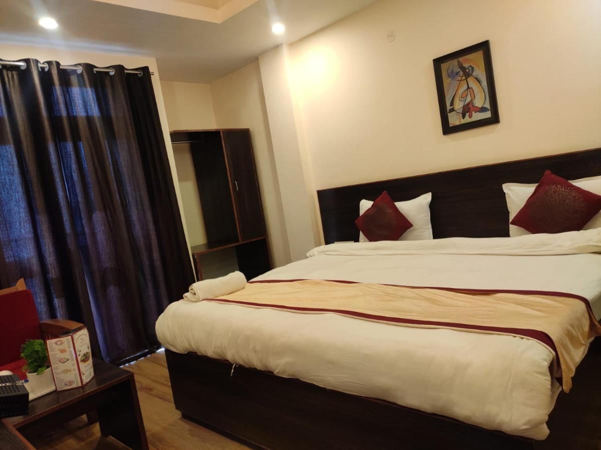 Hotel The Narayani Continental Gangtok Exterior photo