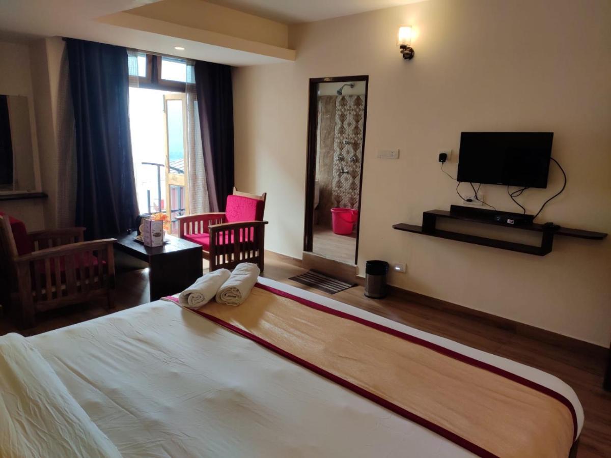 Hotel The Narayani Continental Gangtok Exterior photo