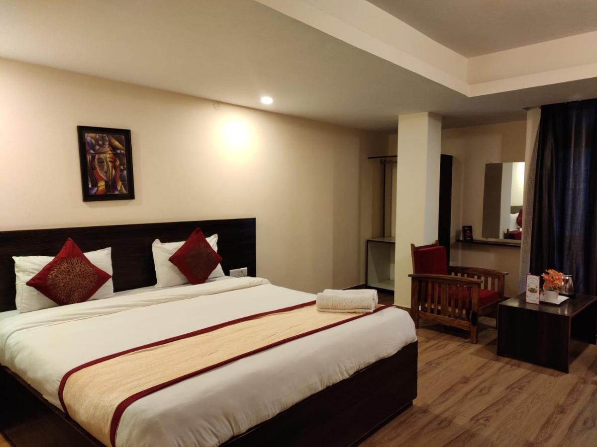 Hotel The Narayani Continental Gangtok Exterior photo