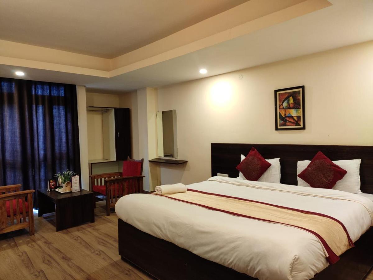 Hotel The Narayani Continental Gangtok Exterior photo