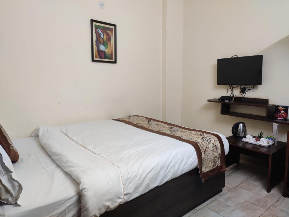 Hotel The Narayani Continental Gangtok Exterior photo