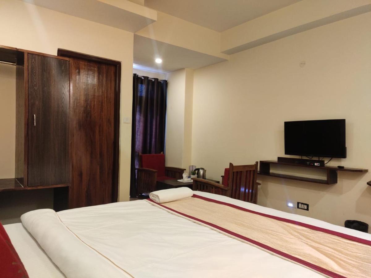 Hotel The Narayani Continental Gangtok Exterior photo