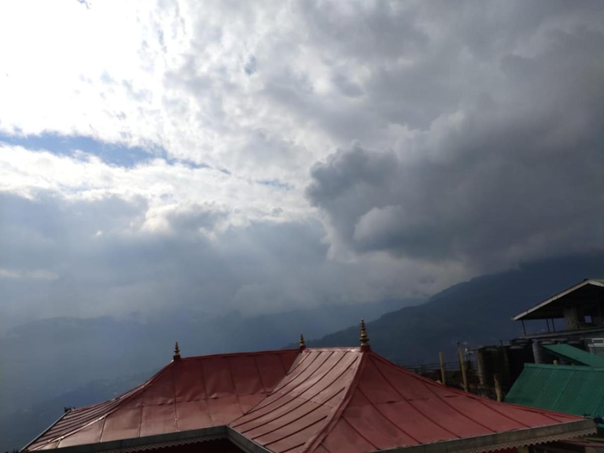Hotel The Narayani Continental Gangtok Exterior photo