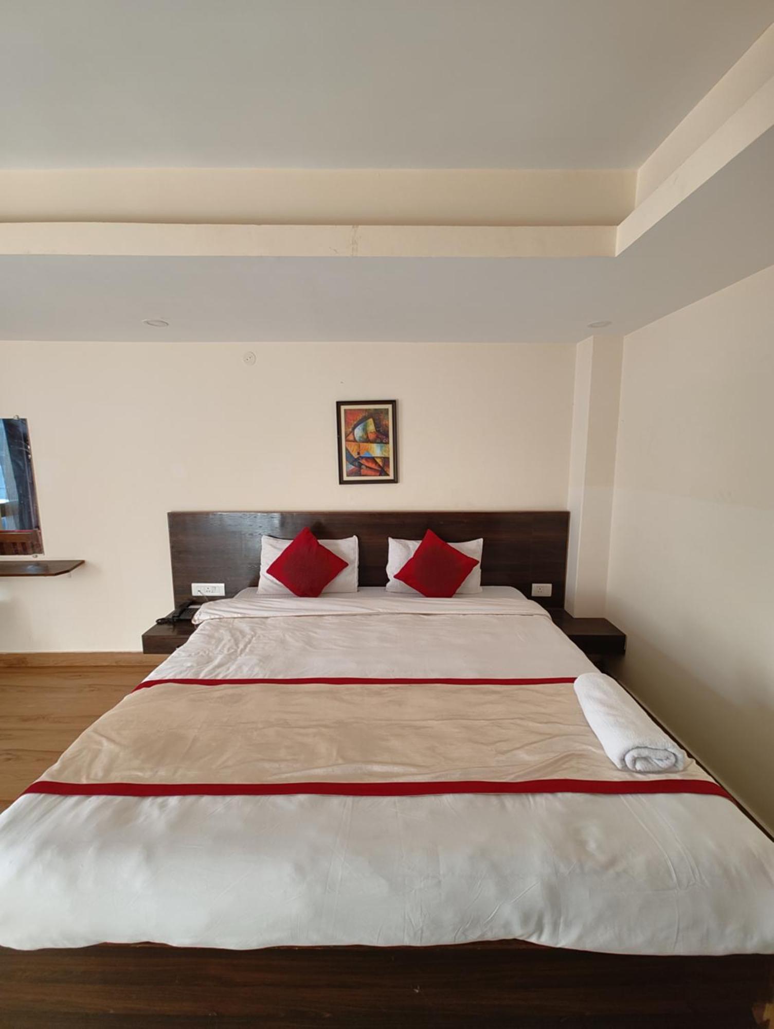 Hotel The Narayani Continental Gangtok Exterior photo