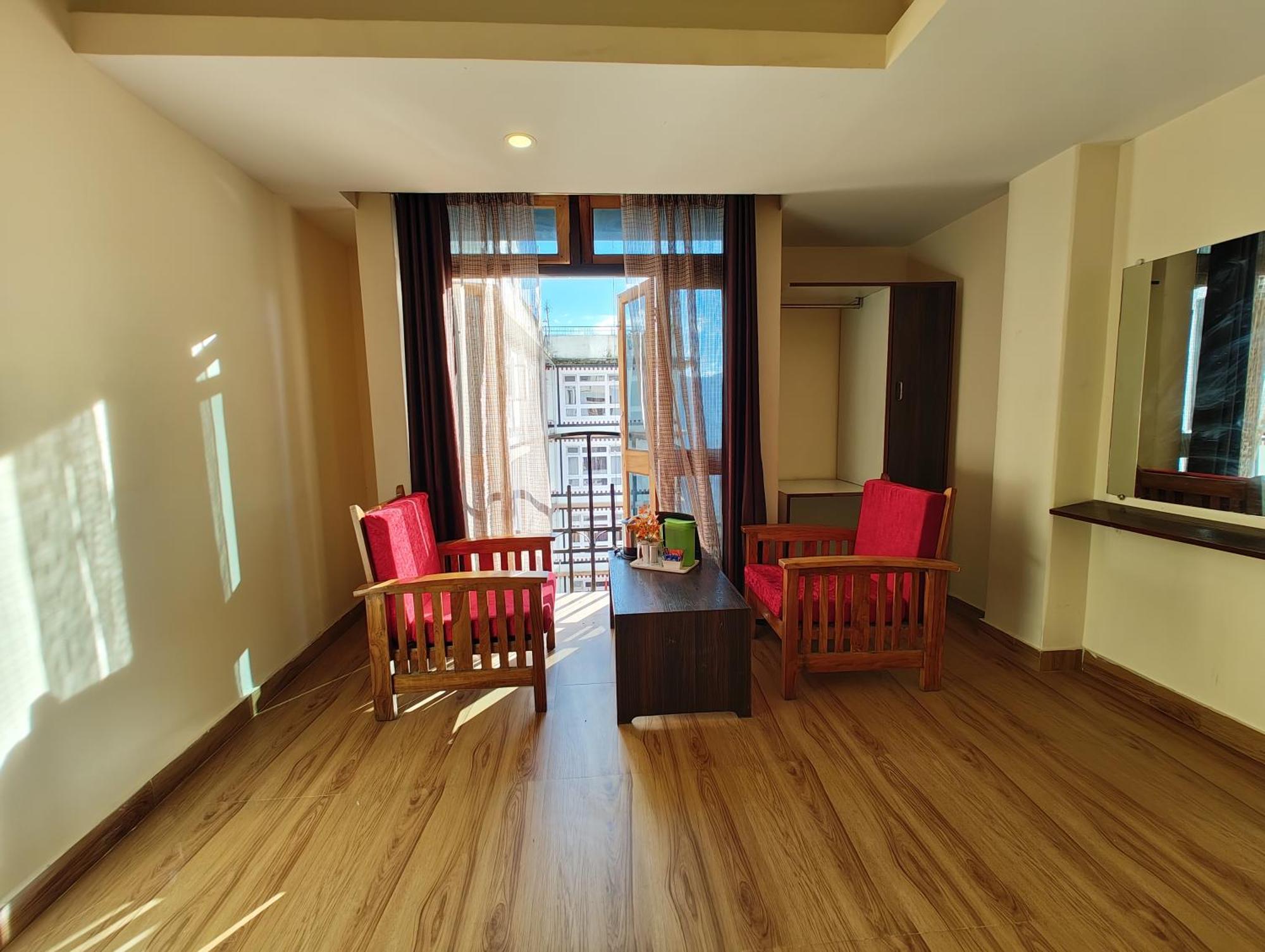 Hotel The Narayani Continental Gangtok Exterior photo