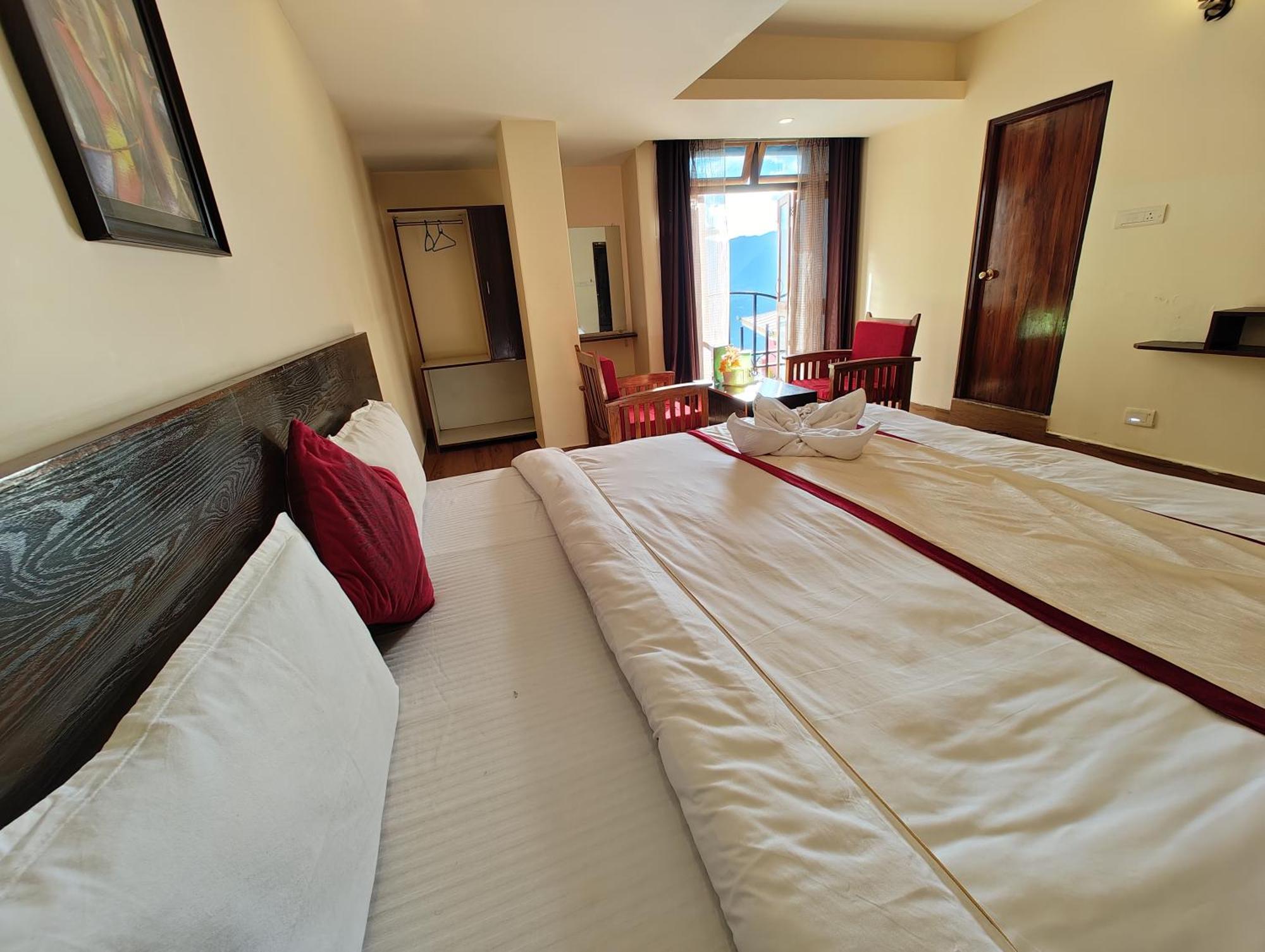 Hotel The Narayani Continental Gangtok Exterior photo