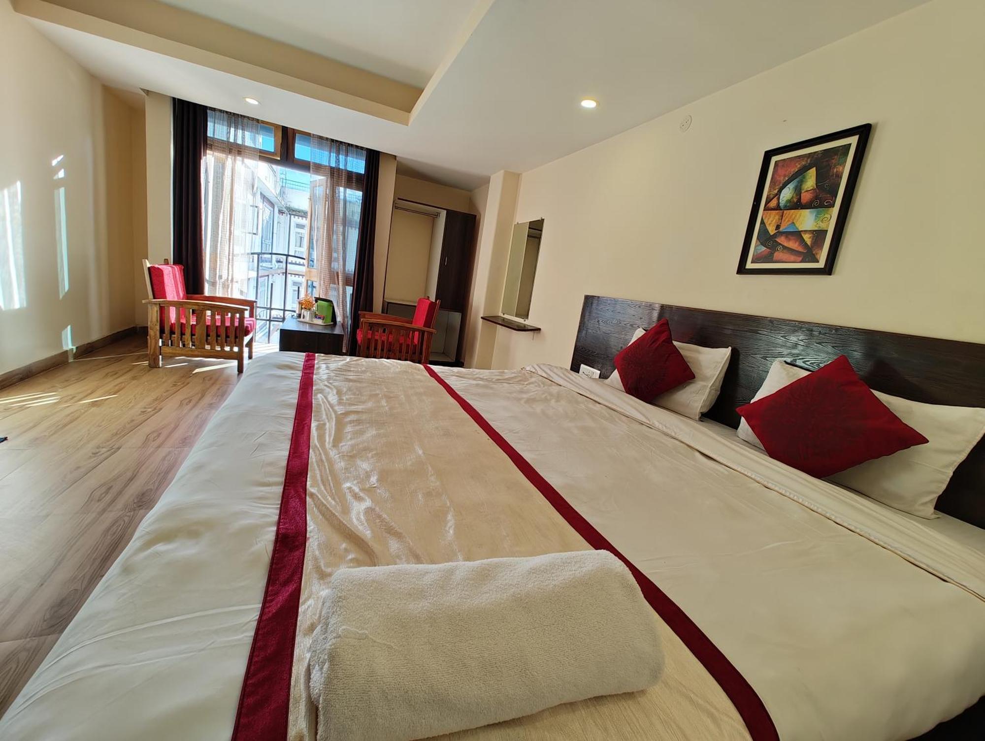 Hotel The Narayani Continental Gangtok Exterior photo