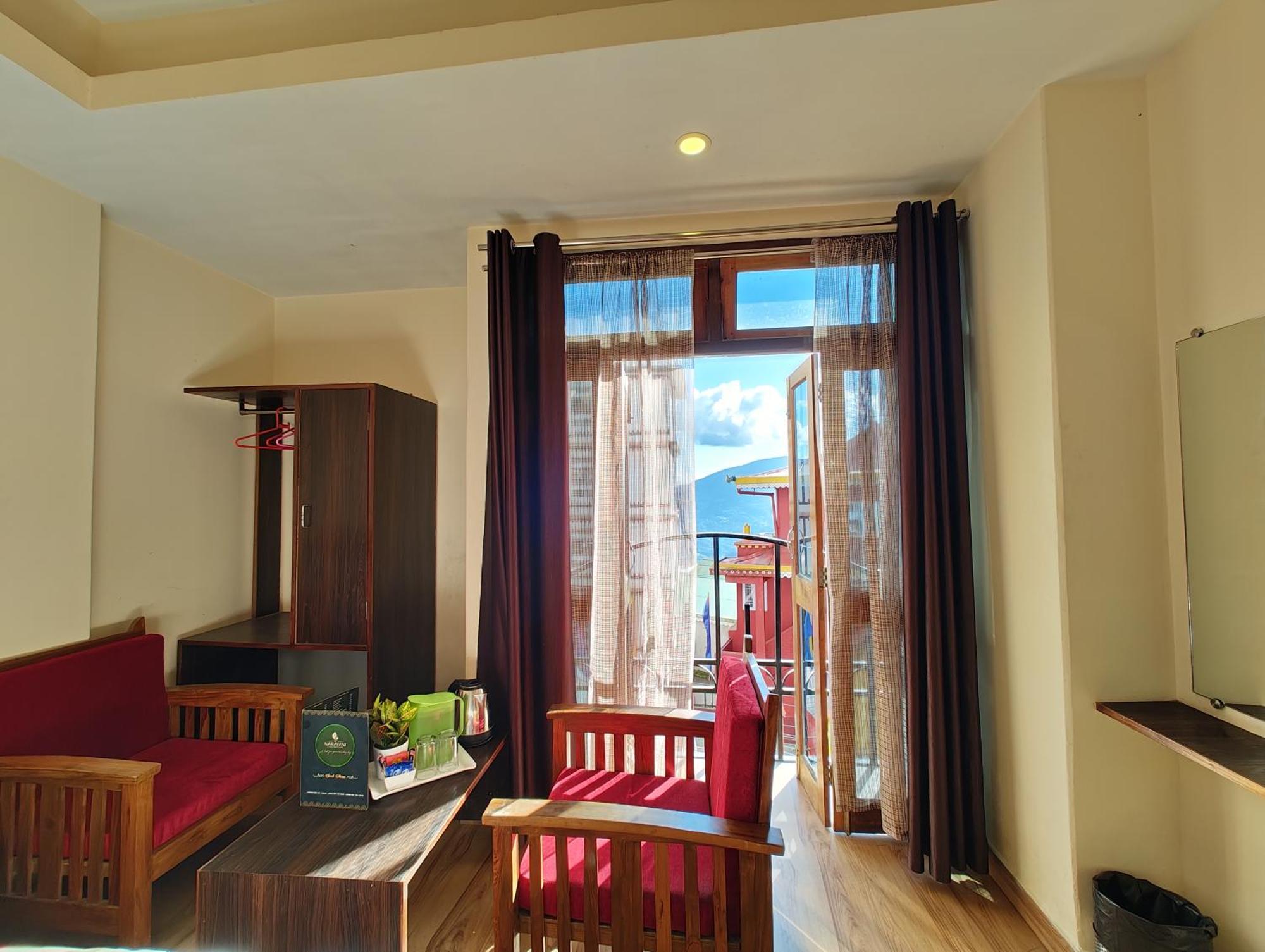 Hotel The Narayani Continental Gangtok Exterior photo