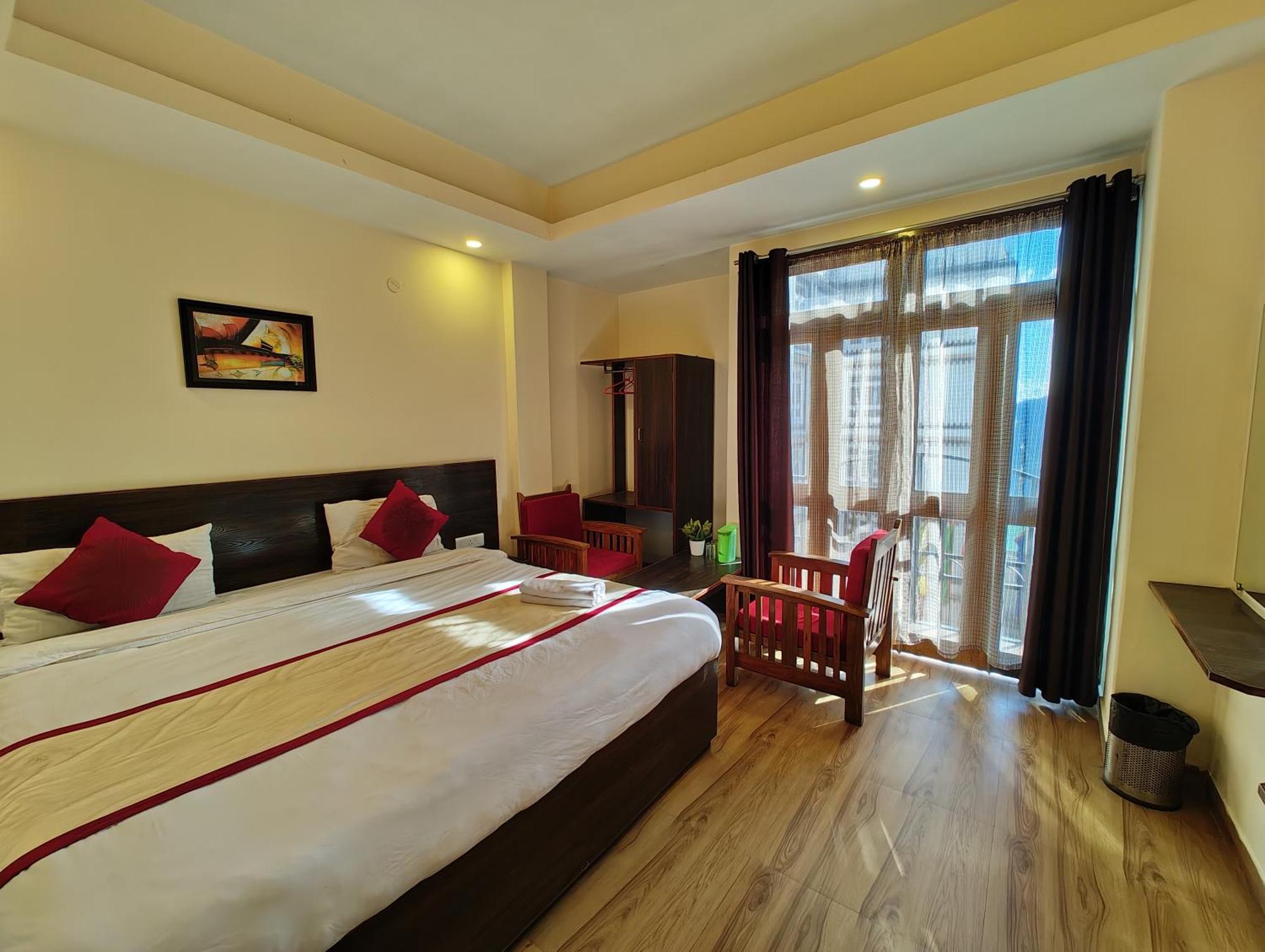 Hotel The Narayani Continental Gangtok Exterior photo