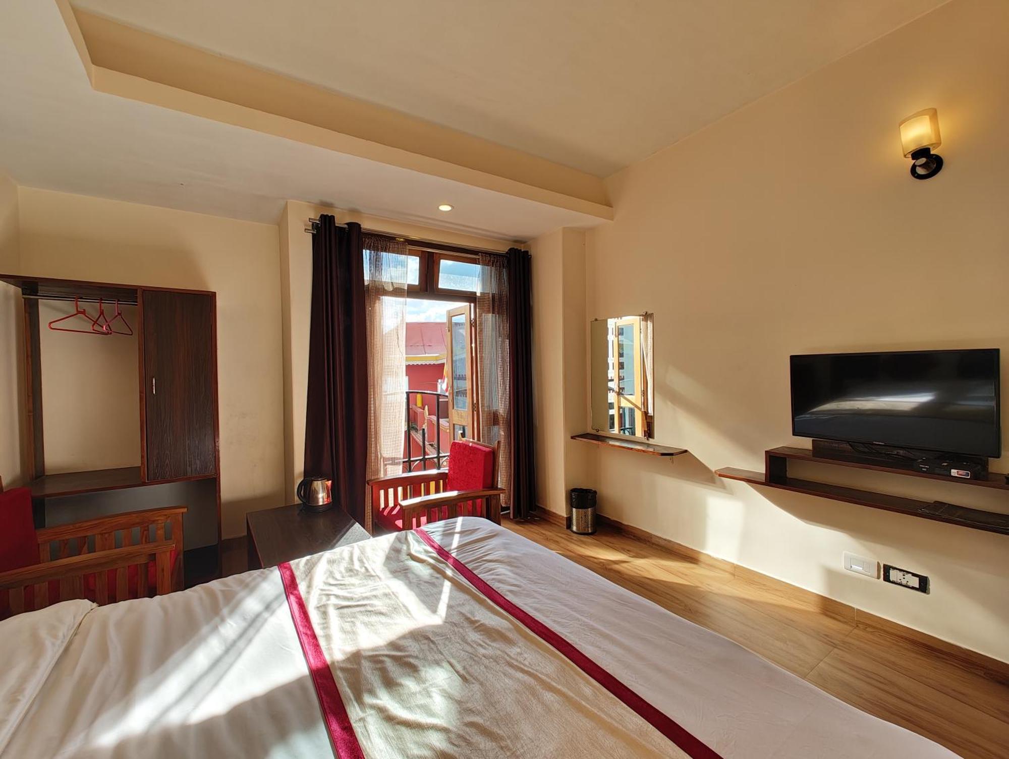 Hotel The Narayani Continental Gangtok Exterior photo